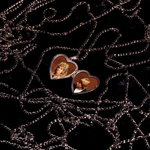 亚洲无码国产1区2区
